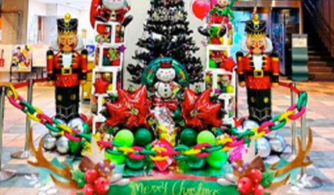 クリスマスバルーンアートブース!