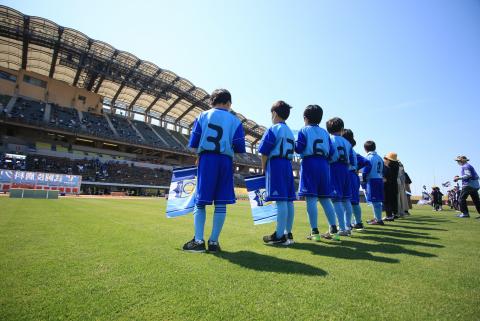 「カマタマーレサッカースクール」スクール生限定イベント ウェルカムピッチフラッグ!