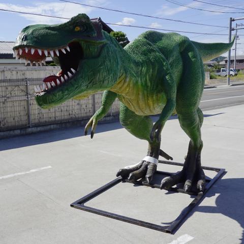 恐竜がやってくる!