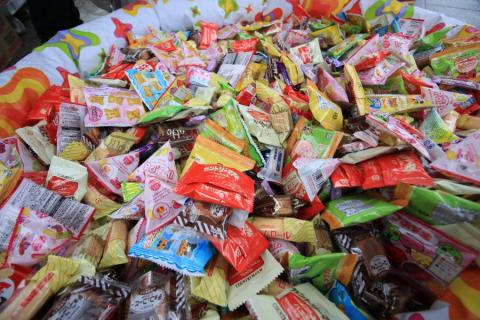 夢パス お菓子つかみ取り