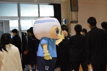 第39回全国中学生人権作文コンテスト 香川県大会 表彰式 さぬぴー参加のご報告 ホームタウン News カマタマーレ讃岐オフィシャルサイト